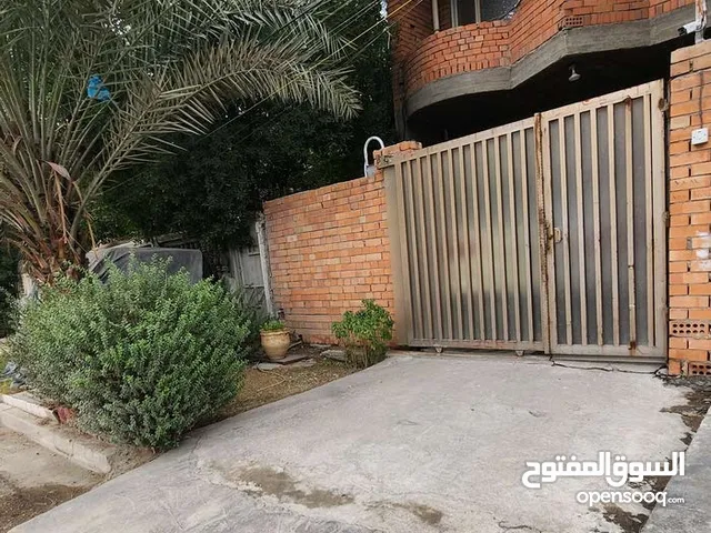 دار سكني او تجاري على شارع خدمي السريع قبل تقاطع درويش