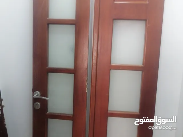 2بيبان لوح خشب سوم 500 جنيه بلهي اشروهم ضرف علاج ضروووري