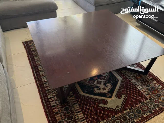 Coffee table for 30 riyals