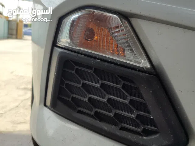 للبيع كشاف وكور اسود وكروم البنفر الامامي التيما