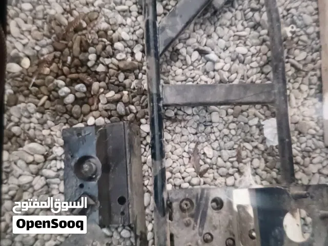 للبيع علاق شبه جديد مع كامل أغراضه