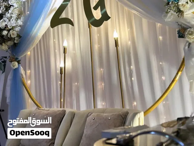 كوشات. عدد. ثنين.   تستخدم لكافة الحفلات والمناسبات للبيع. مستخدمه.