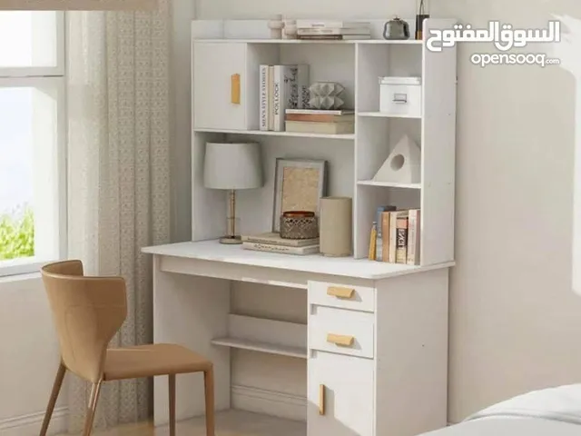 ميز دراسة خشبي
