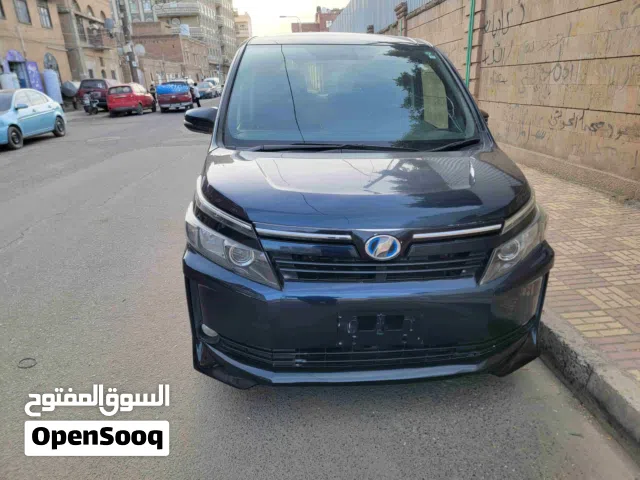 2015 Toyota Voxy Standard
