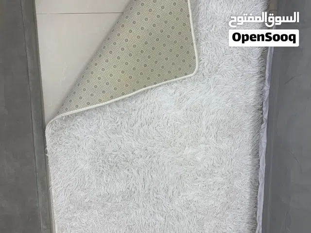 Carpet rug with an elegant design and incredibly soft