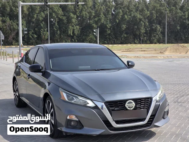 Used Nissan Altima in Sharjah