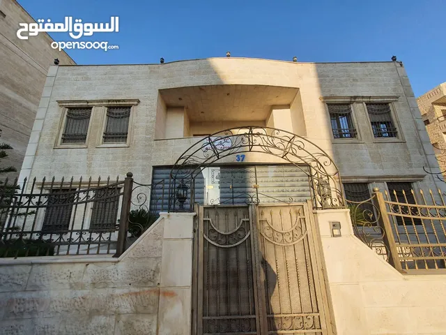 250 m2 More than 6 bedrooms Townhouse for Sale in Amman Al Hashmi Al Shamali