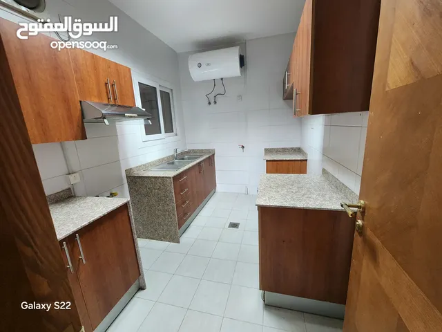 شقة للايجار في الخوير Apartmen for rent in Al Khuwairh