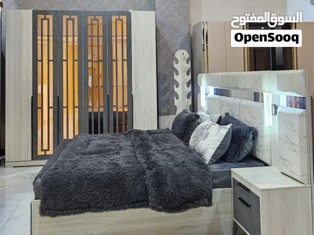 غرفة نومك.. حكايتك الخاصة مع الفخامة العصرية! حوّل مساحتك الشخصية إلى لوحة فنية تنبض بالرقي.