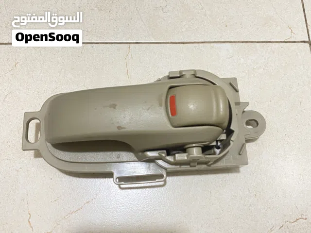 مقبض باب داخلي تيدا 2000 - 2012