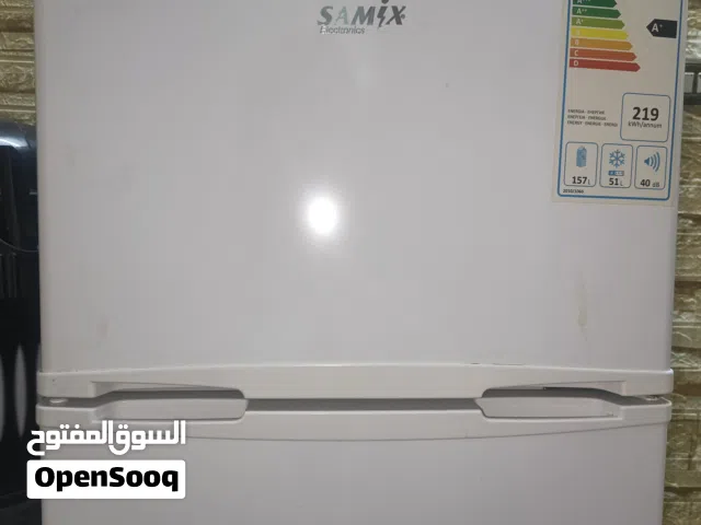 ثلاجه سامكس للبيع بحاله الوكاله استخدام نصف سنه فقط