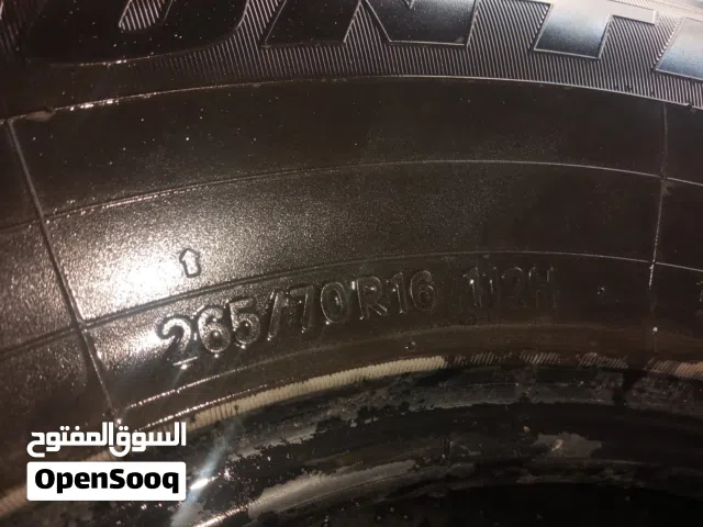 يوجد عدد 4 اطارات مقاس 70/R 16/265