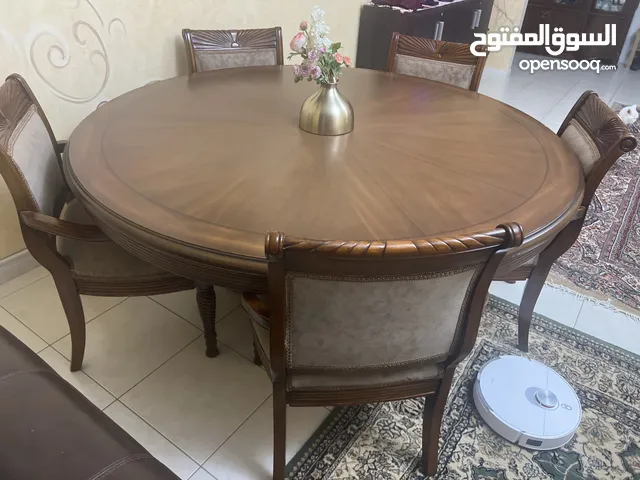 طوله صفره خشب صولد مع 5 كراسي