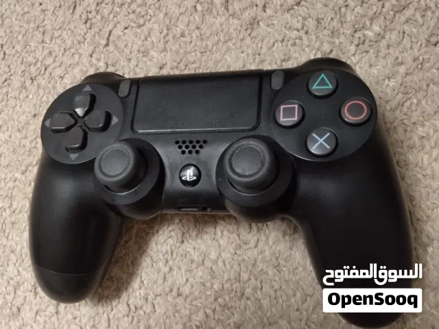 ايد بلايستيشن 4 الاصلية للبيع