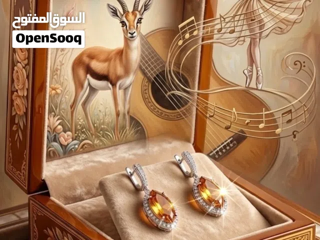 حلق سلطانيات  يختلف لون حسب الاضاءه من السويد 925  للبيع والله يبارك لصاحبة النصيب