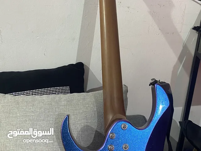 للبيع قيتار الكترك كرهربائي   Electric guitar for sale