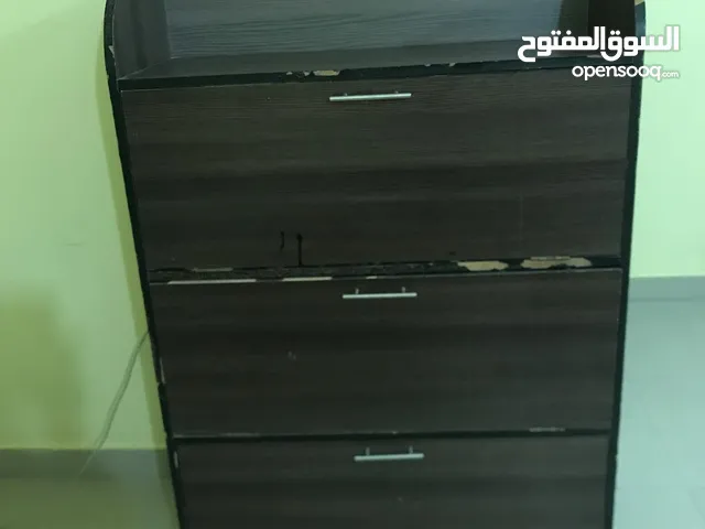 خزانة cupboard