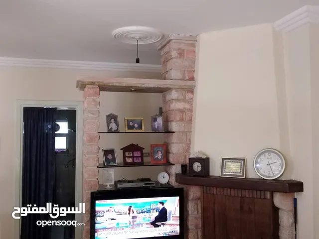 190 m2 3 Bedrooms Apartments for Sale in Amman Um El Summaq