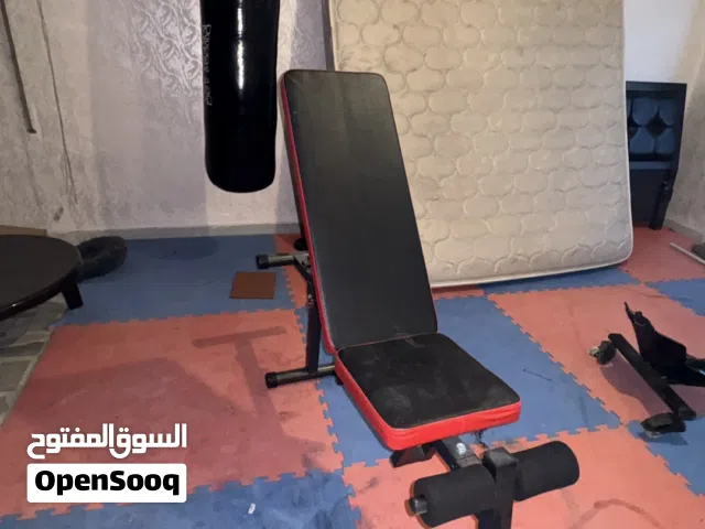 كرسي جيم يحمل وزن و متين و جيد جدا مستعمل ب حاله جديده