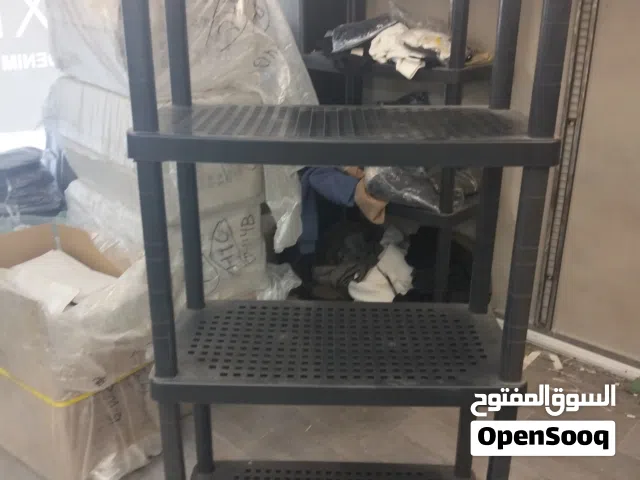 رفوف بلاستيكيه عدد 17وحده