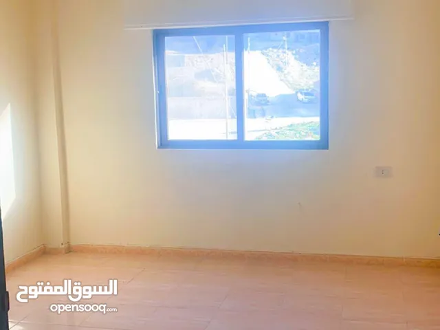 134 m2 4 Bedrooms Apartments for Sale in Zarqa Other