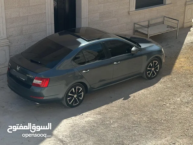 سكودا اوكتافيا 2014 للبيع قير عادي اصل برايفت فل الفل جنط فتحه تحكم ضواو معدله