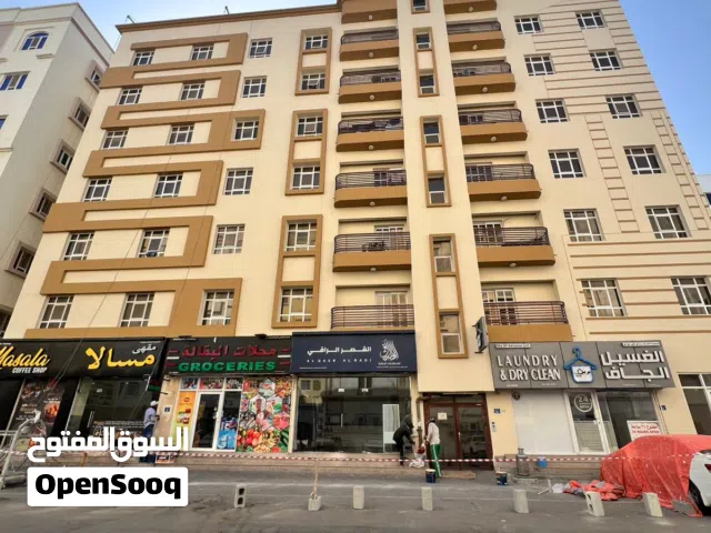 امتلك شقتك مع شهد العميري في بوشر شارع الكليات بمساحة 83م