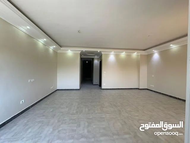 220 m2 3 Bedrooms Apartments for Rent in Cairo Fifth Settlement