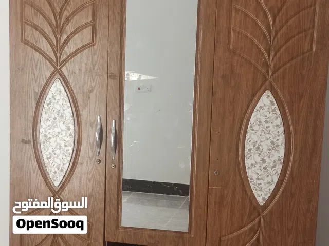 كنتور ثلاث ابواب للبيع استعمال نظيف