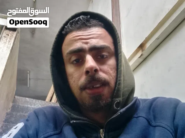 باحث عن ضروف عمل مناسبة