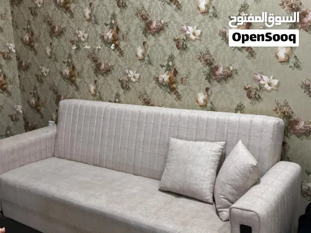 3 كنبات للبيع تتحول إلى سرير مع مخدات