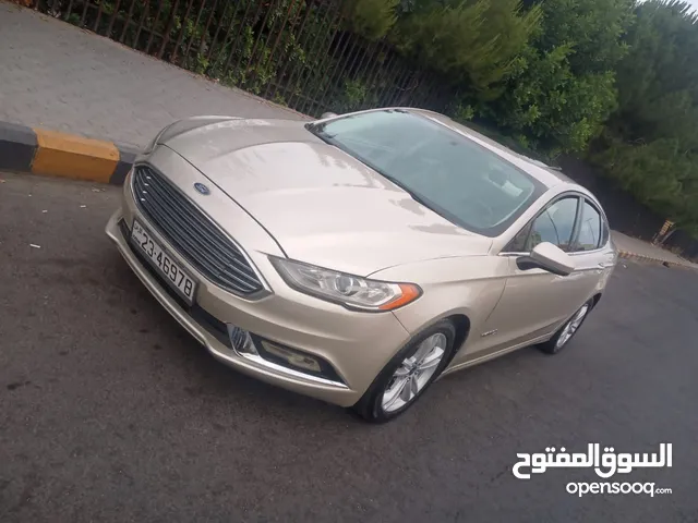 فورد فيوجن 2018 se  كلين فحص كامل اعلى صنف بحالة ممتازة