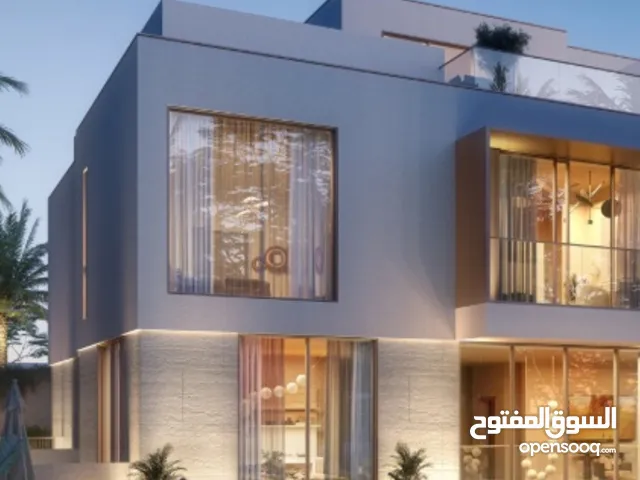 عمارة للبيع في حي دمشق على الطريق الرائيسي موجرة 35 الف بها محلات وشقق بناء حديث تشطيب ممتاز