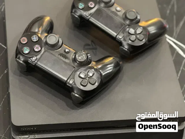 بلاستيشن 4 سلم مع ايدتين