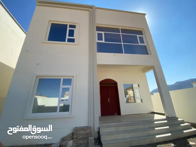 245 m2 3 Bedrooms Villa for Sale in Al Sharqiya Sur
