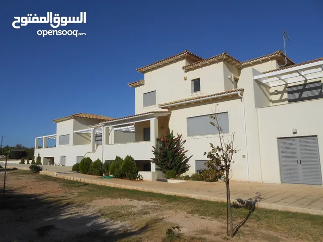 580 m2 More than 6 bedrooms Villa for Sale in Amman Umm Al-Usoud