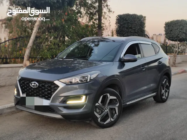 هونداي توسان فل اضافات ما عدا الفتحة  للبيع بسعر مغري ع الكاش فحص نخب رخصة وتأمين طويل