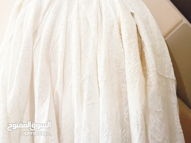 Weddings and Engagements Dresses in Hawally