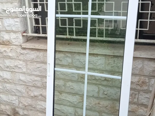 شبابيك المنيوم لون أبيض عدد 6 الوحده 15 دينار... .......................