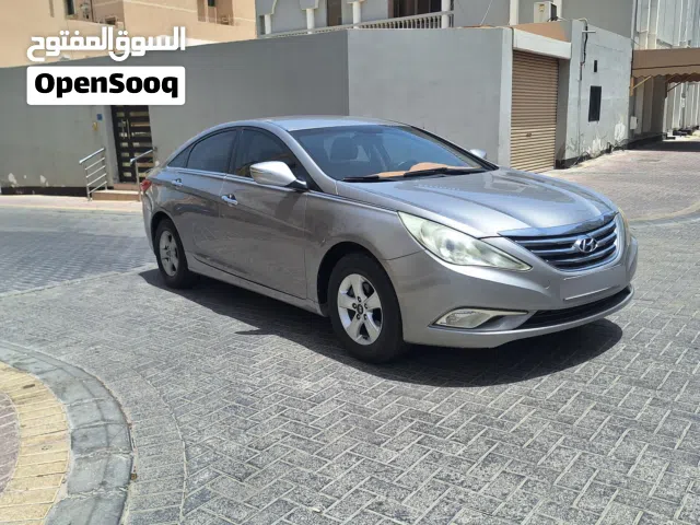 2014 هيونداي سوناتا GL Plus