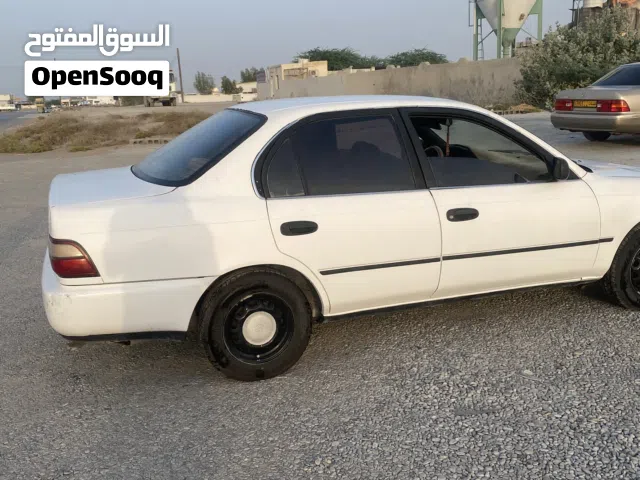 1996 تويوتا كورولا LE