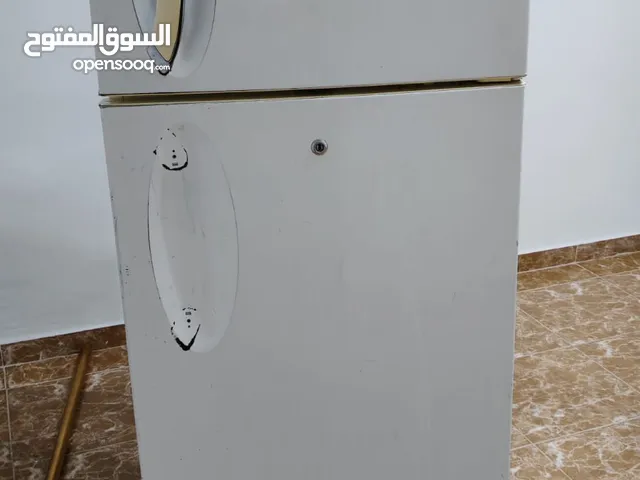 ثلاجه LG مستعمل بحاله الوكاله شغاله 100 ب 100