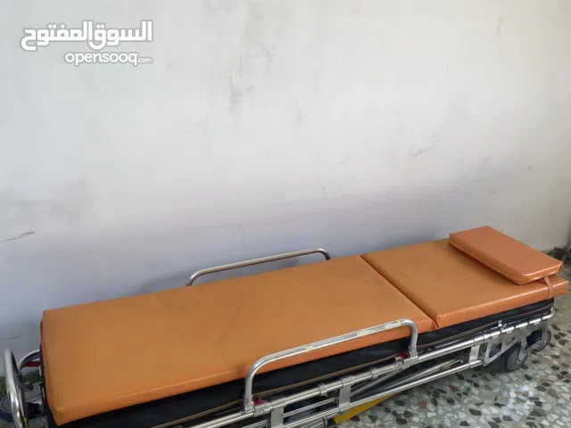 حمالة  سرير إسعاف متنقلة