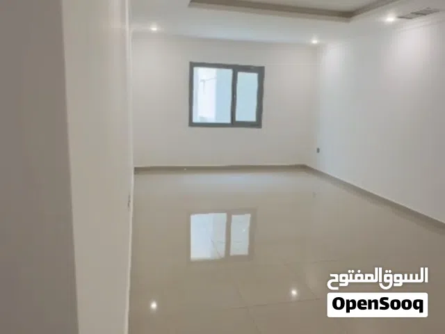 للإيجار شقة واسعة ومميزة في منطقة سلوى – قطعة 11