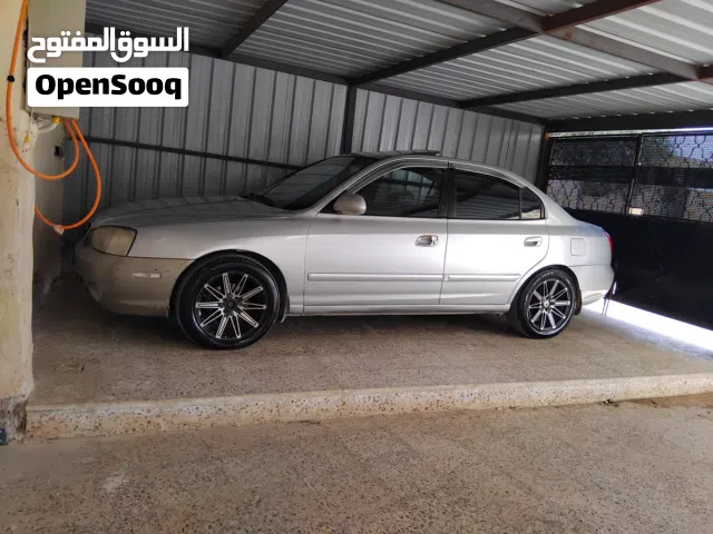 2002 هيونداي افانتي Limited