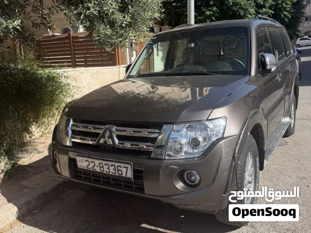 2013 ميتسوبيشي باجيرو Standard