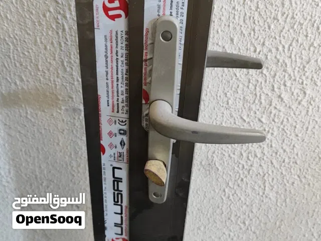 السلام عليكم باب المنيوم واجه محل السعر خاص