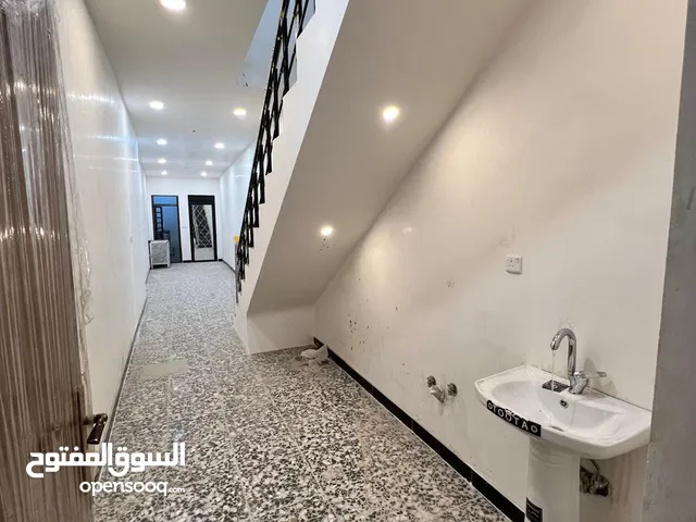 62 m2 3 Bedrooms Townhouse for Sale in Baghdad Adamiyah