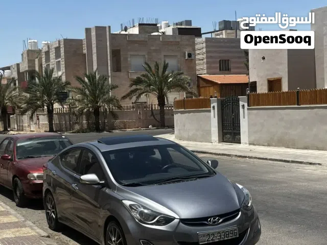 2012 هيونداي افانتي Limited