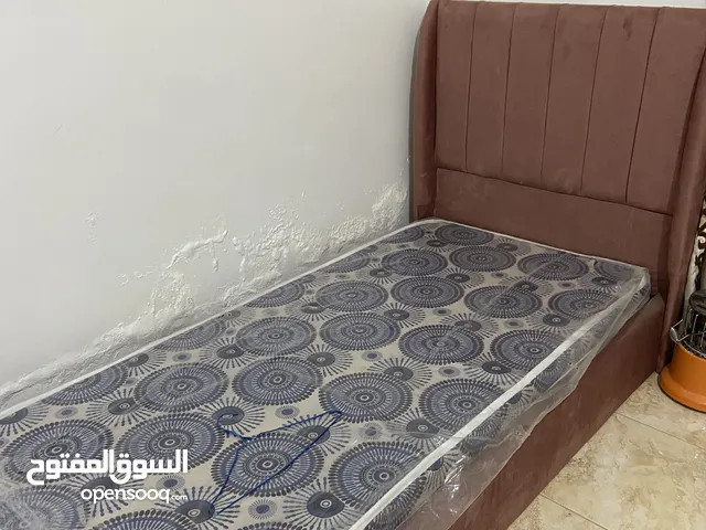تخت وكاله مع فرشه 50دينار مرأي 10دنانير